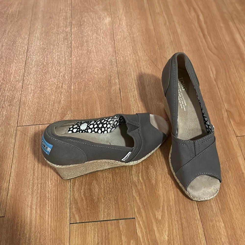 Tom’s Grey Canvas Peep Toe Wedges Size 7